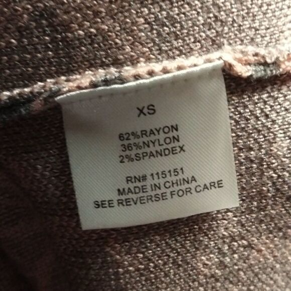 Romeo Juliet Couture XS Gray Pink Damask Print Fit & Flare Knit Dress Romantic - Picture 4 of 11